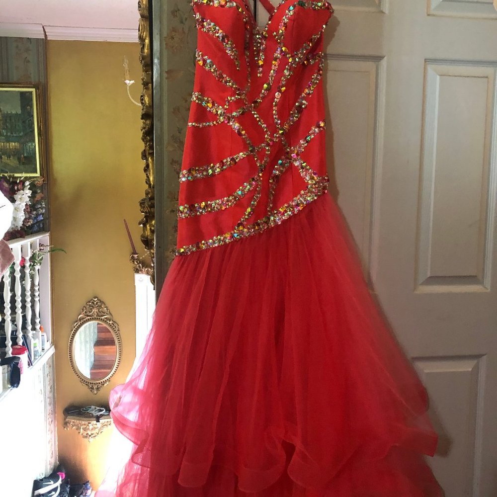 Party Time Formals Coral Dress with Layers Size 6